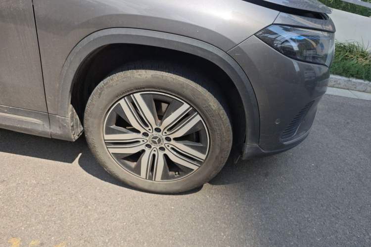 Used Mercedes-Benz EQA 2022 EQA 260 Right Front Wheel Hub