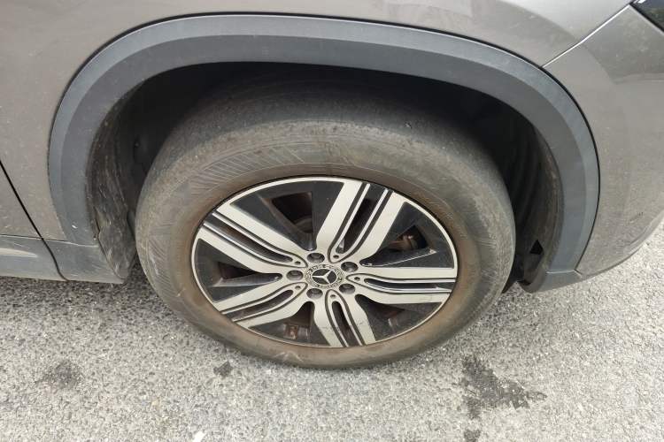 Used Mercedes-Benz EQA 2022 EQA 260 Right Front Wheel Hub