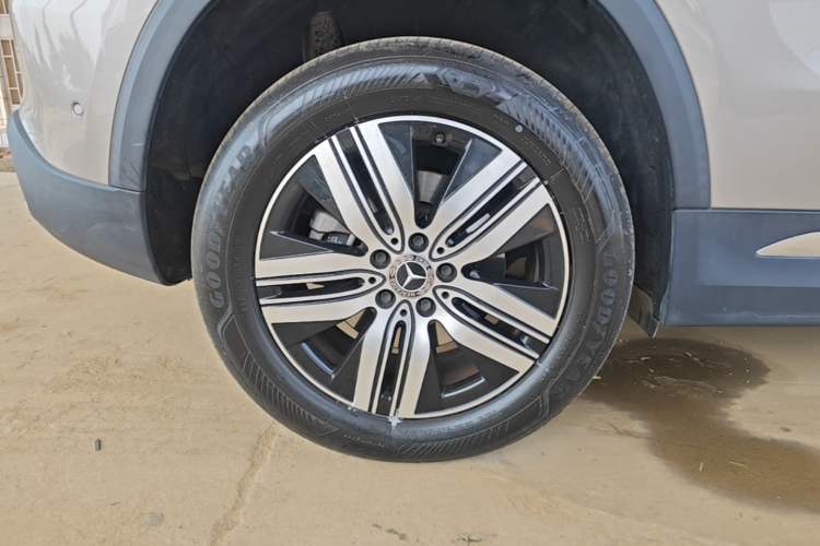 Used Mercedes-Benz EQA 2022 EQA 260 Right Rear Wheel Hub