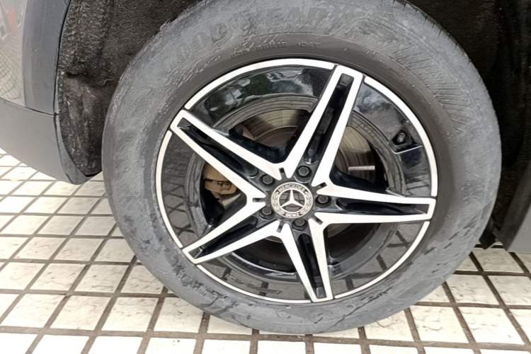 Used Mercedes-Benz EQA 2022 EQA 300 4MATIC Launch Edition Right Rear Wheel Hub