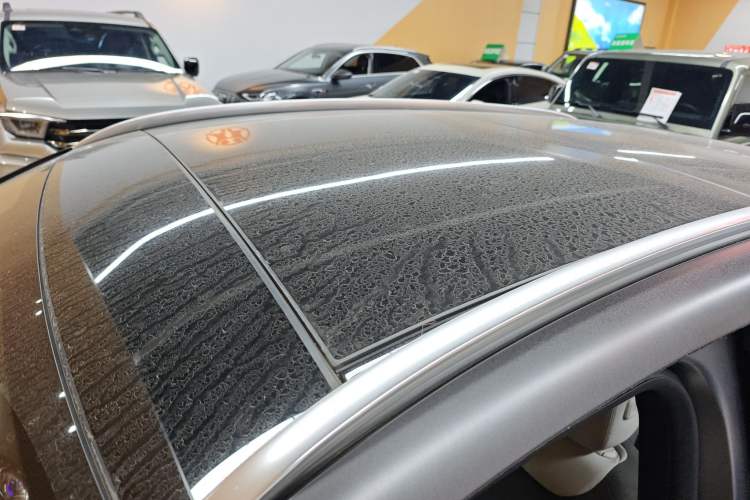 Used Mercedes-Benz EQA 2022 EQA 300 4MATIC Launch Edition Roof
