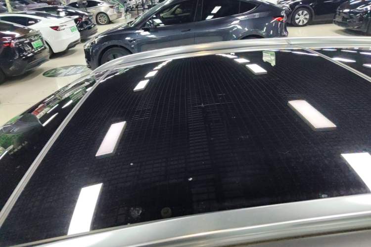 Used Mercedes-Benz EQA 2022 EQA 260 Roof