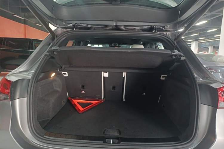 Used Mercedes-Benz EQA 2022 EQA 300 4MATIC Launch Edition Trunk