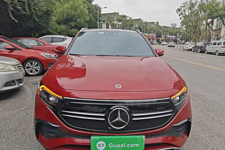 Used Mercedes-Benz EQA 2022 EQA 300 4MATIC Launch Edition Front