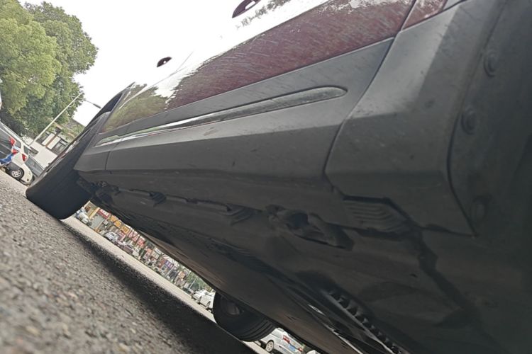 Used Mercedes-Benz EQA 2022 EQA 300 4MATIC Launch Edition Right Side Sill