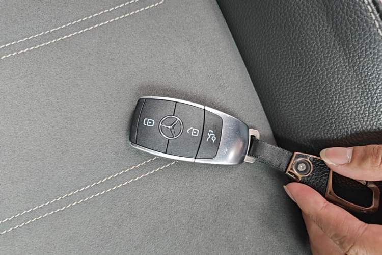 Used Mercedes-Benz EQA 2022 EQA 300 4MATIC Launch Edition Vehicle Key