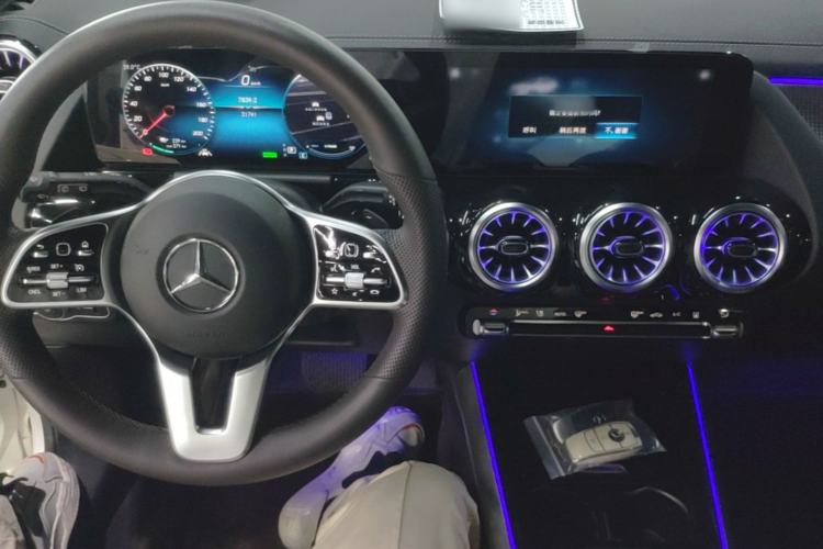 Used Mercedes-Benz EQA 2022 EQA 260 Center Console