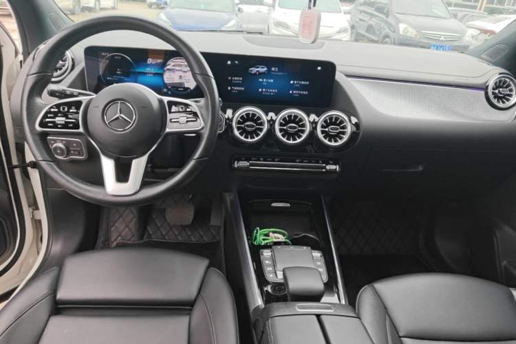 Used Mercedes-Benz EQA 2022 EQA 260 Center Console