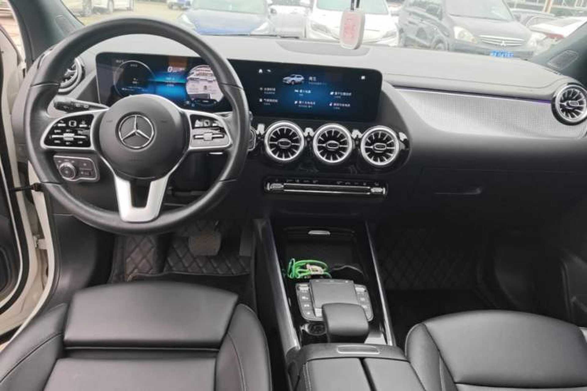 Used Mercedes-Benz EQA 2022 EQA 260 Center Console