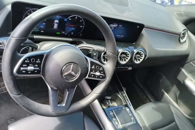 Used Mercedes-Benz EQA 2022 EQA 260 Center Console