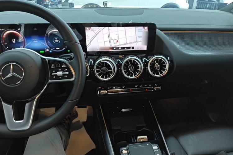 Used Mercedes-Benz EQA 2022 EQA 260 Center Console
