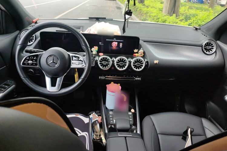 Used Mercedes-Benz EQA 2022 EQA 260 Center Console