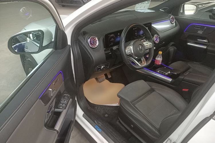Used Mercedes-Benz EQA 2022 EQA 300 4MATIC Launch Edition Driver Seat