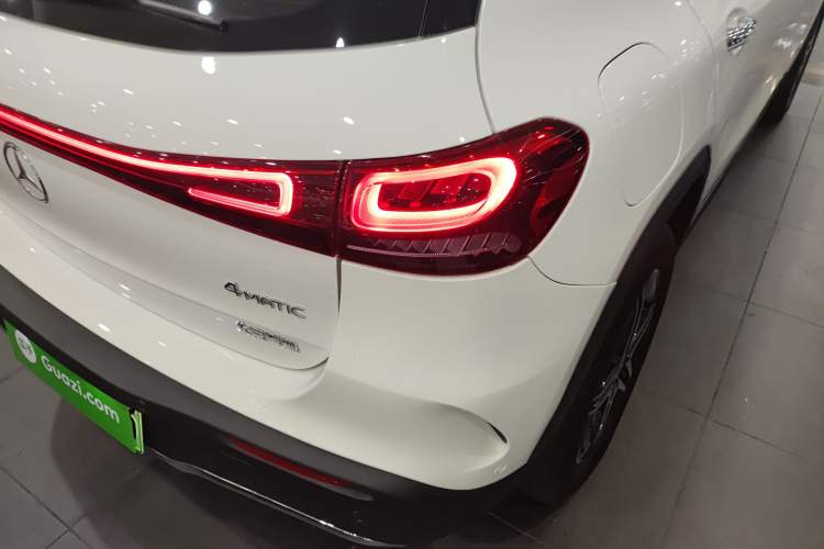 Used Mercedes-Benz EQA 2022 EQA 300 4MATIC Launch Edition Exterior 6