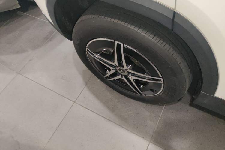 Used Mercedes-Benz EQA 2022 EQA 300 4MATIC Launch Edition Exterior 8
