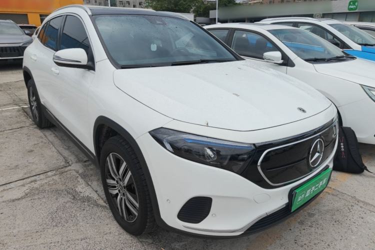 Used Mercedes-Benz EQA 2022 EQA 260 Front Right 45 Deg
