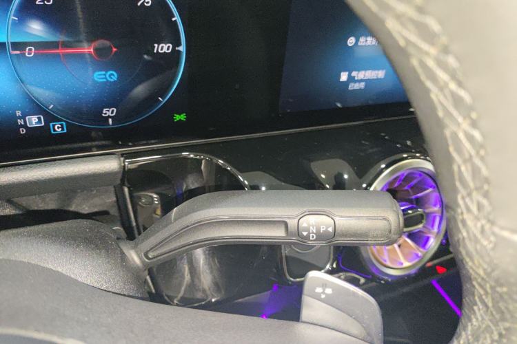 Used Mercedes-Benz EQA 2022 EQA 300 4MATIC Launch Edition Gear Lever