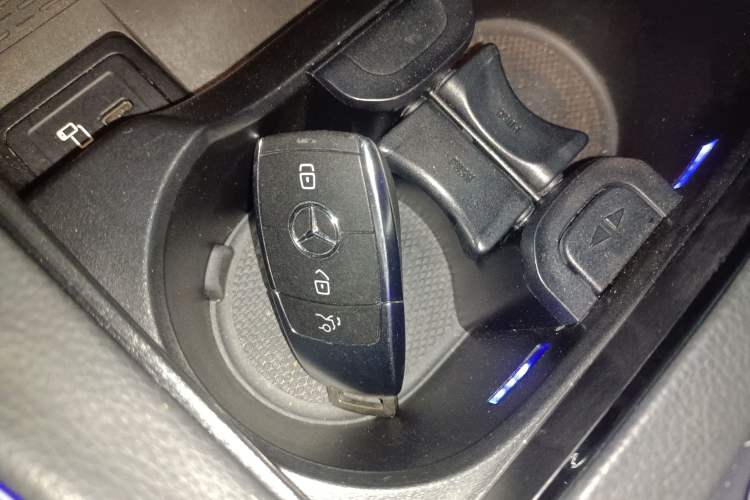 Used Mercedes-Benz EQA 2022 EQA 300 4MATIC Launch Edition Interior 1