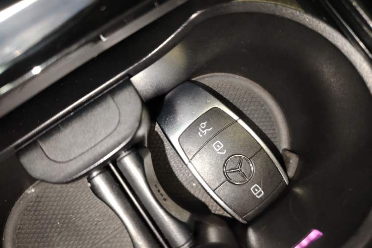 Used Mercedes-Benz EQA 2022 EQA 300 4MATIC Launch Edition Interior 1