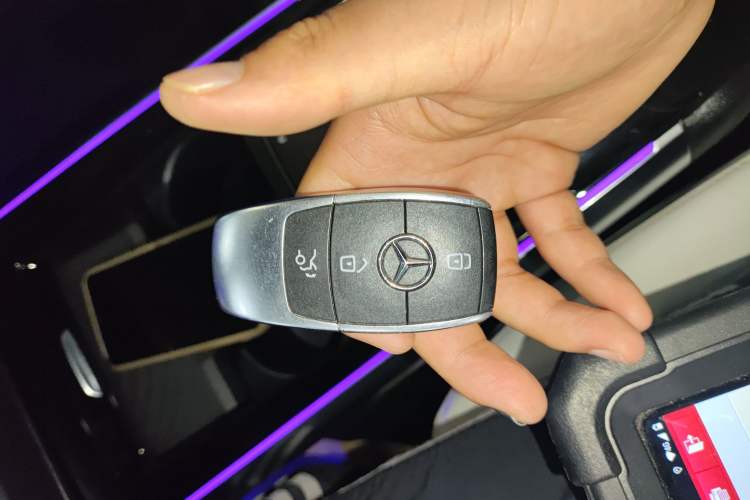 Used Mercedes-Benz EQA 2022 EQA 300 4MATIC Launch Edition Interior 1