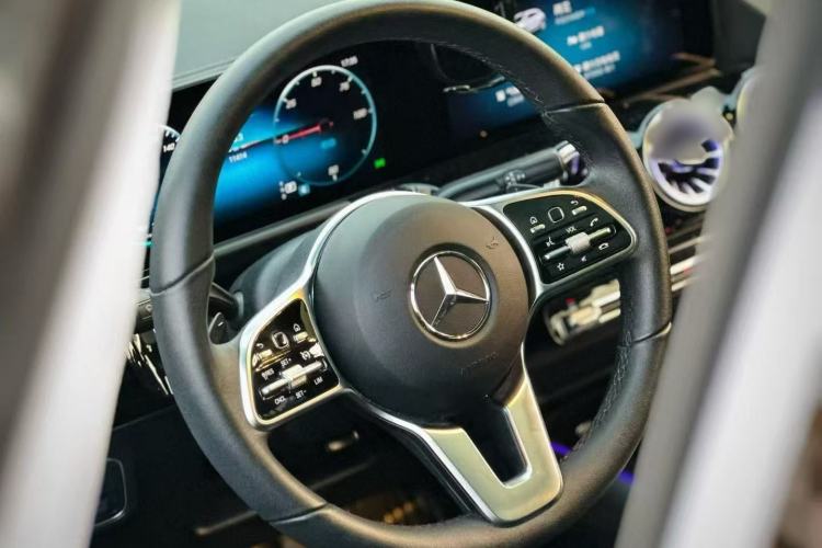 Used Mercedes-Benz EQA 2022 EQA 260 Interior 1