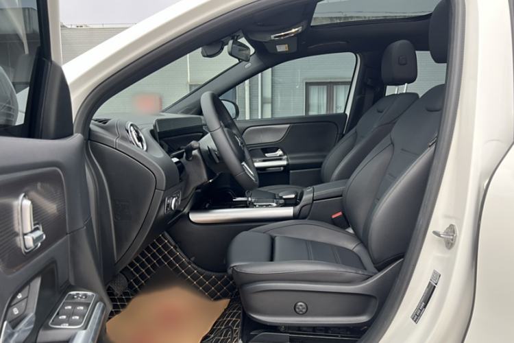 Used Mercedes-Benz EQA 2022 EQA 260 Interior 2