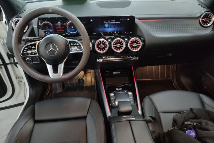Used Mercedes-Benz EQA 2022 EQA 260 Interior 2
