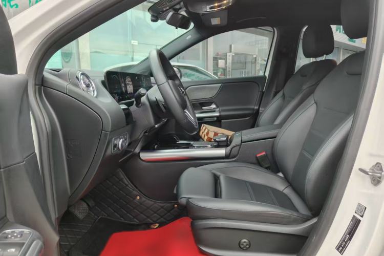 Used Mercedes-Benz EQA 2022 EQA 260 Interior 2