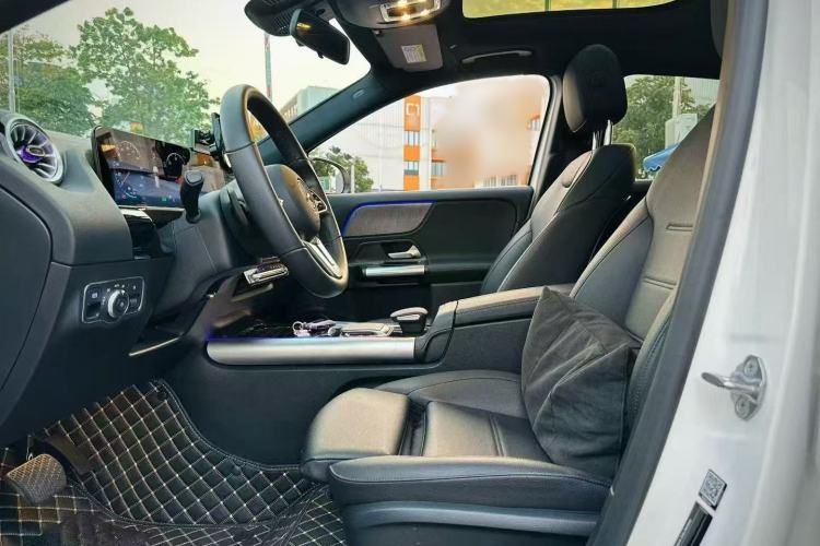 Used Mercedes-Benz EQA 2022 EQA 260 Interior 2