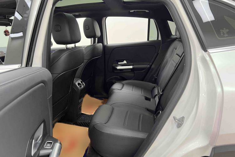 Used Mercedes-Benz EQA 2022 EQA 260 Interior 3