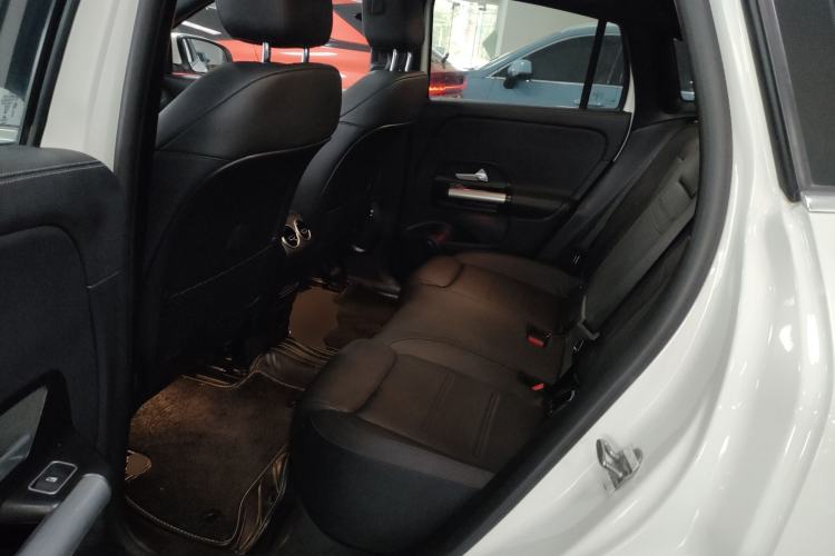 Used Mercedes-Benz EQA 2022 EQA 260 Interior 4