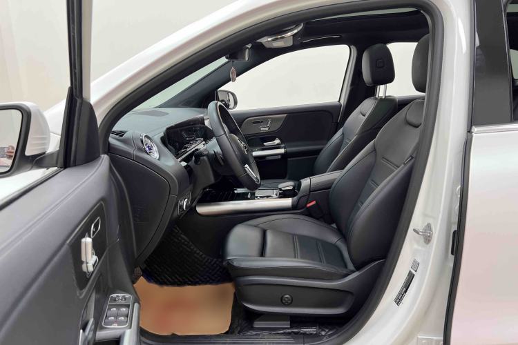 Used Mercedes-Benz EQA 2022 EQA 260 Interior 9