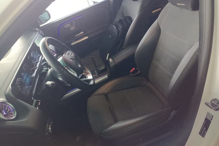 Used Mercedes-Benz EQA 2022 EQA 300 4MATIC Launch Edition Left Front Seat