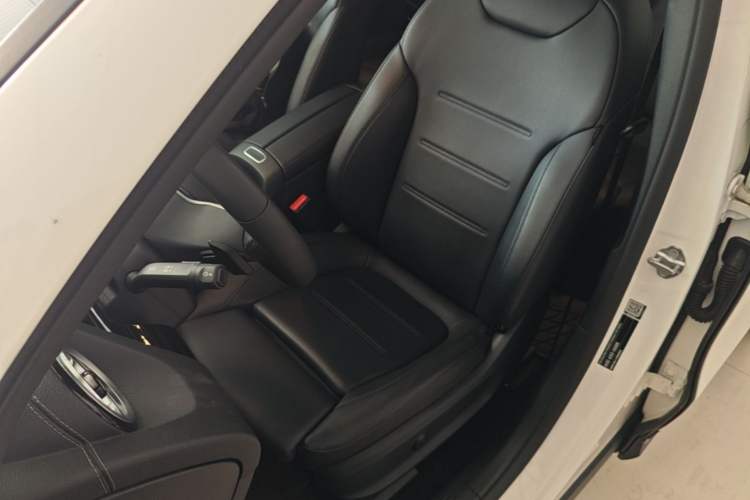 Used Mercedes-Benz EQA 2022 EQA 260 Left Front Seat