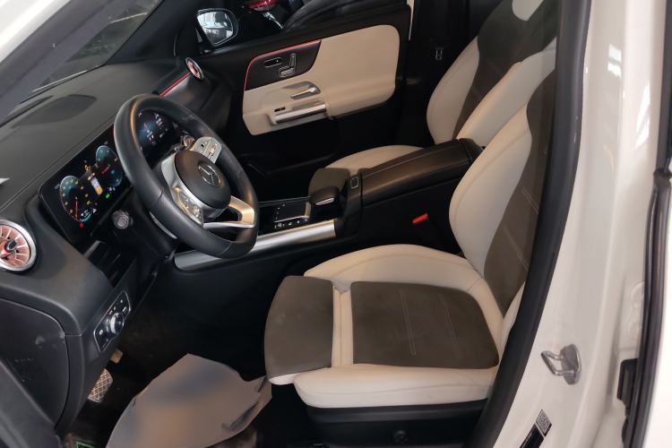 Used Mercedes-Benz EQA 2022 EQA 300 4MATIC Launch Edition Left Front Seat