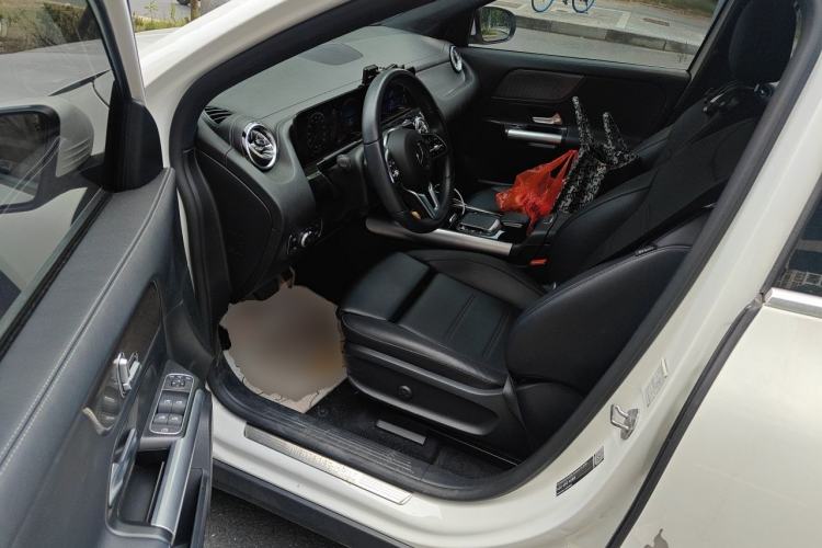 Used Mercedes-Benz EQA 2022 EQA 260 Left Front Seat