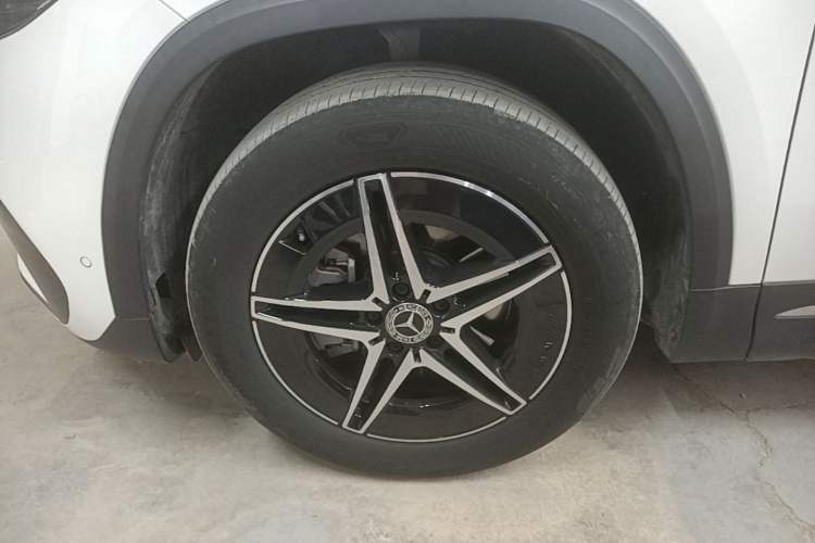 Used Mercedes-Benz EQA 2022 EQA 300 4MATIC Launch Edition Left Front Wheel Hub