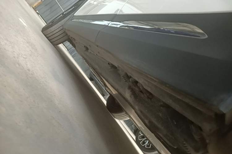 Used Mercedes-Benz EQA 2022 EQA 300 4MATIC Launch Edition Left Side Sill