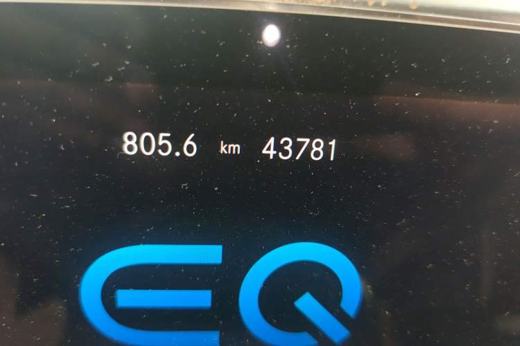 Used Mercedes-Benz EQA 2022 EQA 260 Odometer Close Up