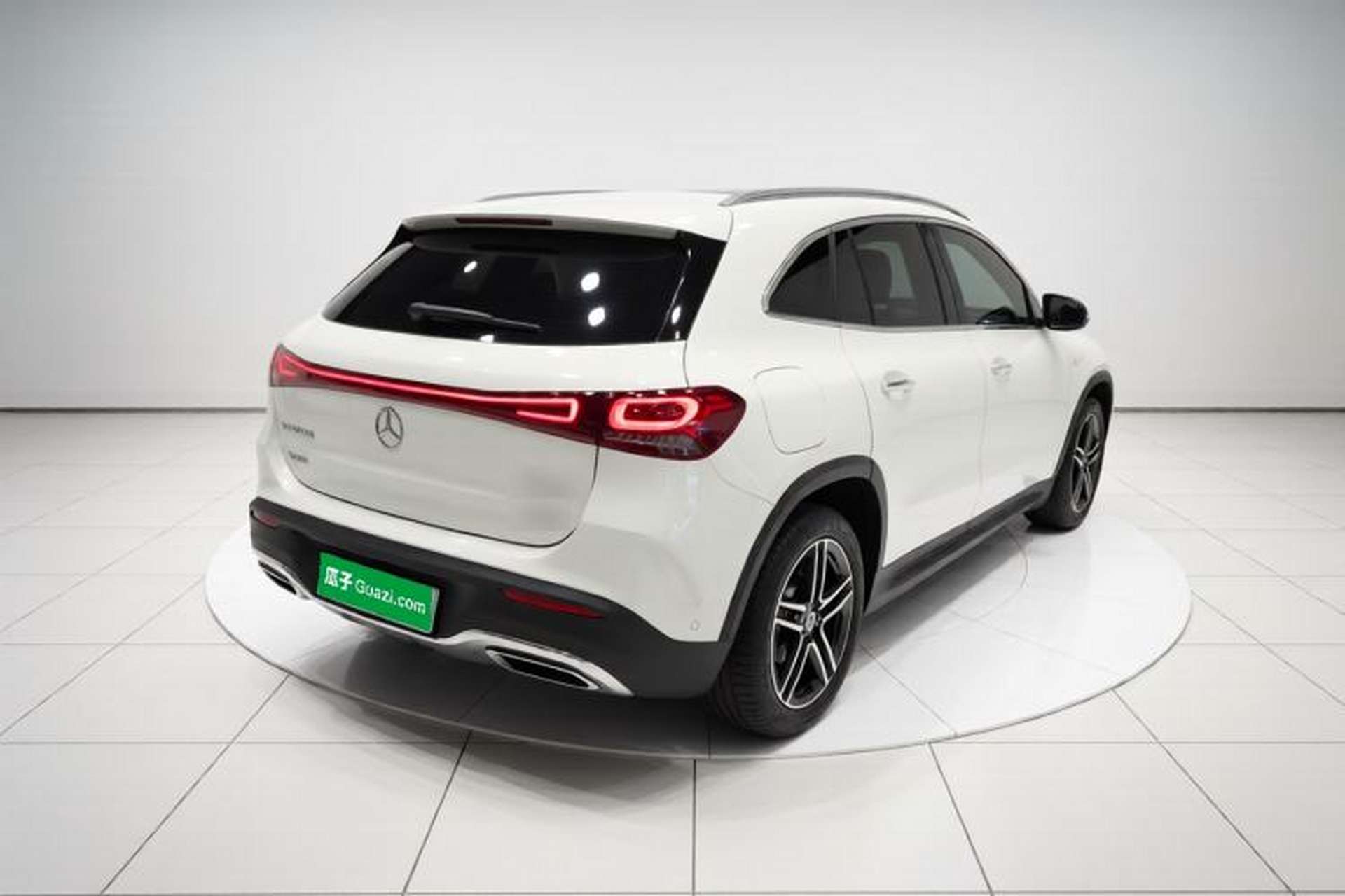 Used Mercedes-Benz EQA 2022 EQA 300 4MATIC Launch Edition Rear Right 45 Deg