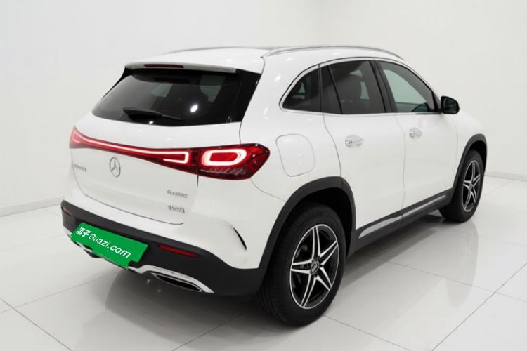Used Mercedes-Benz EQA 2022 EQA 300 4MATIC Launch Edition Rear Right 45 Deg