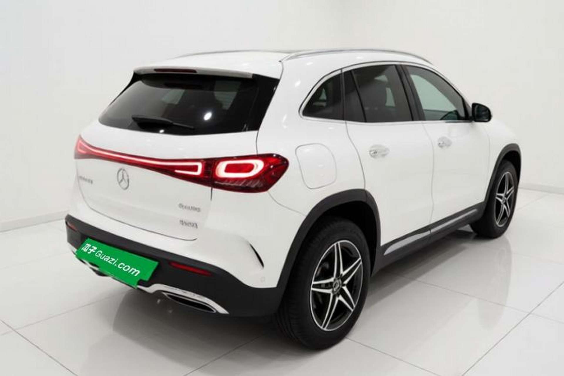 Used Mercedes-Benz EQA 2022 EQA 300 4MATIC Launch Edition Rear Right 45 Deg
