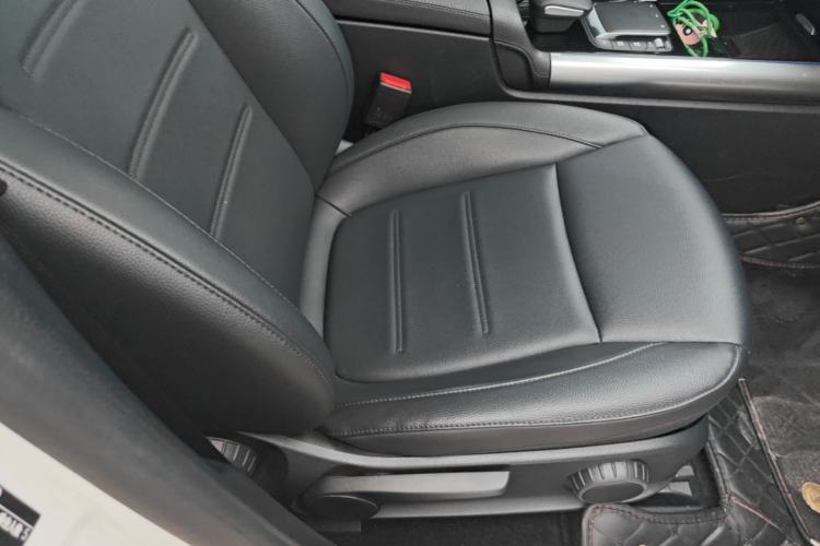 Used Mercedes-Benz EQA 2022 EQA 260 Right Front Seat