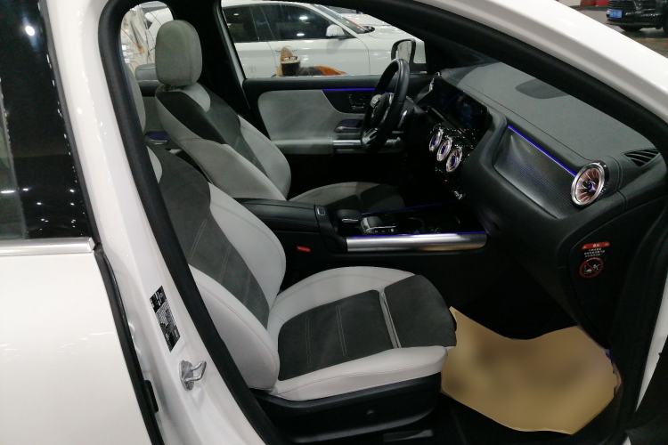 Used Mercedes-Benz EQA 2022 EQA 300 4MATIC Launch Edition Right Front Seat