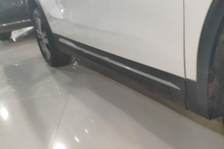 Used Mercedes-Benz EQA 2022 EQA 260 Right Side Sill