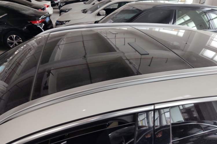 Used Mercedes-Benz EQA 2022 EQA 300 4MATIC Launch Edition Roof