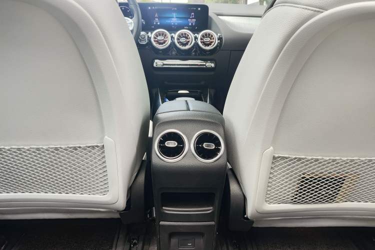 Used Mercedes-Benz EQA 2022 EQA 300 4MATIC Launch Edition Exterior 1