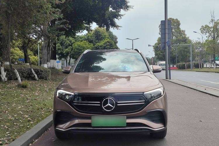 Used Mercedes-Benz EQA 2022 EQA 300 4MATIC Launch Edition Exterior 2