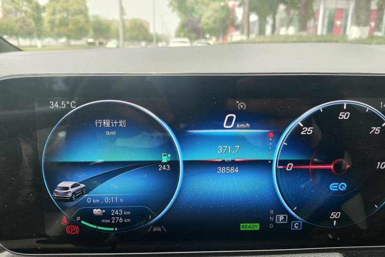 Used Mercedes-Benz EQA 2022 EQA 300 4MATIC Launch Edition Odometer Close Up