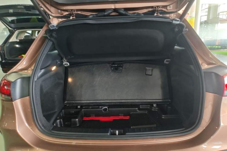 Used Mercedes-Benz EQA 2022 EQA 300 4MATIC Launch Edition Trunk